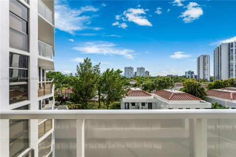 Condominio en venta en Aventura, Florida, 2 dormitorios, 130.06 m2 № 1830213 - foto 24