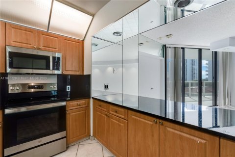 Condominio en venta en Aventura, Florida, 2 dormitorios, 130.06 m2 № 1830213 - foto 10