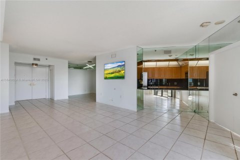 Condominio en venta en Aventura, Florida, 2 dormitorios, 130.06 m2 № 1830213 - foto 3