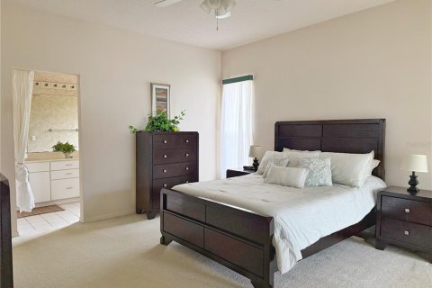 House in Clermont, Florida 2 bedrooms, 184.78 sq.m. № 2098744 - photo 5