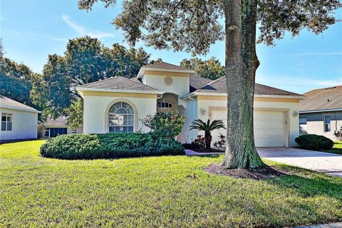 House in Clermont, Florida 2 bedrooms, 184.78 sq.m. № 2098744
