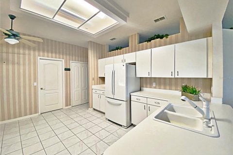 House in Clermont, Florida 2 bedrooms, 184.78 sq.m. № 2098744 - photo 21