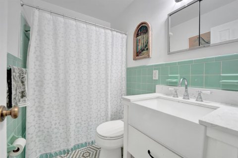 House in Oakland Park, Florida 2 bedrooms, 104.24 sq.m. № 2272469 - photo 19