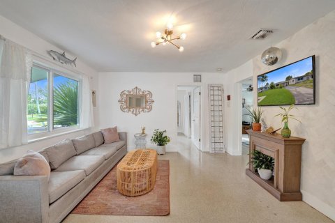 House in Oakland Park, Florida 2 bedrooms, 104.24 sq.m. № 2272469 - photo 10