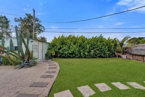 House in Oakland Park, Florida 2 bedrooms, 104.24 sq.m. № 2272469 - photo 16