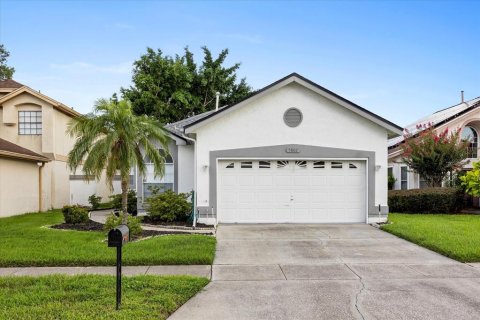 House in Orlando, Florida 3 bedrooms, 151.52 sq.m. № 1829586 - photo 6