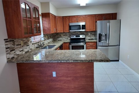 Купить таунхаус в Мирамар, Флорида 3 спальни, 147.53м2, № 1950688 - фото 7