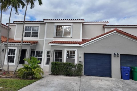 Купить таунхаус в Мирамар, Флорида 3 спальни, 147.53м2, № 1950688 - фото 1