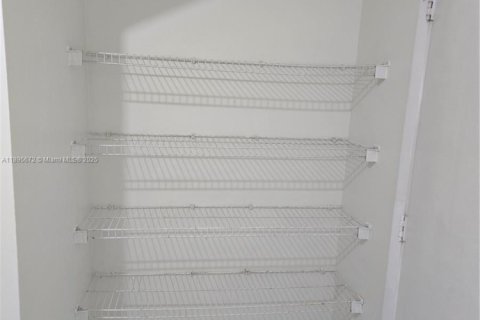 Купить таунхаус в Мирамар, Флорида 3 спальни, 147.53м2, № 1950688 - фото 9