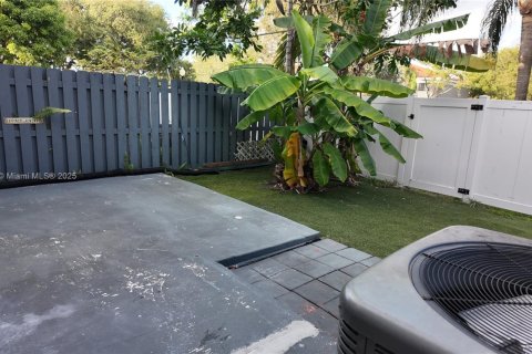 Купить таунхаус в Мирамар, Флорида 3 спальни, 147.53м2, № 1950688 - фото 21