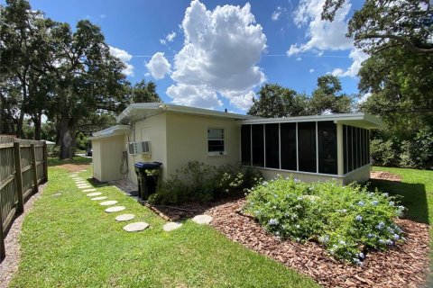 House in Orlando, Florida 2 bedrooms, 82.5 sq.m. № 1893979 - photo 19