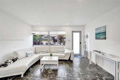 Casa en alquiler en Fort Lauderdale, Florida, 4 dormitorios, 164.62 m2 № 1819841 - foto 5