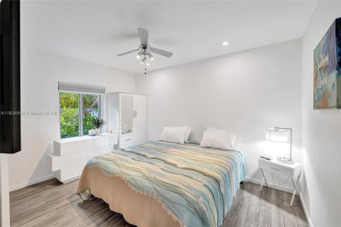 Casa en alquiler en Fort Lauderdale, Florida, 4 dormitorios, 164.62 m2 № 1819841 - foto 24