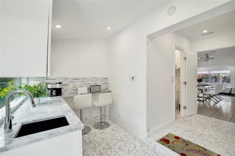 Casa en alquiler en Fort Lauderdale, Florida, 4 dormitorios, 164.62 m2 № 1819841 - foto 26