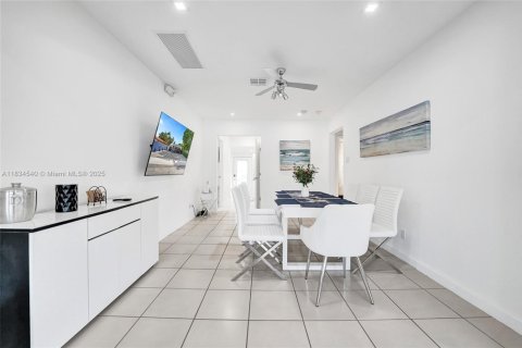 Casa en alquiler en Fort Lauderdale, Florida, 4 dormitorios, 164.62 m2 № 1819841 - foto 12