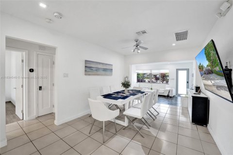 Casa en alquiler en Fort Lauderdale, Florida, 4 dormitorios, 164.62 m2 № 1819841 - foto 10