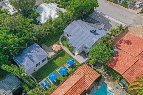 Casa en alquiler en Fort Lauderdale, Florida, 4 dormitorios, 164.62 m2 № 1819841 - foto 3