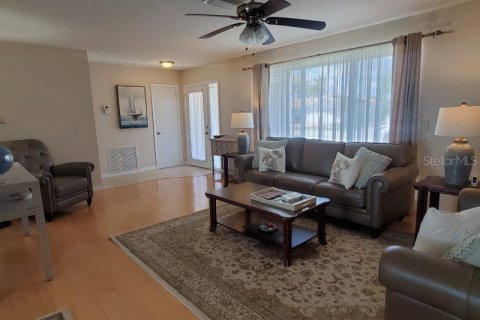 House in Punta Gorda, Florida 2 bedrooms, 153.29 sq.m. № 1085019 - photo 13