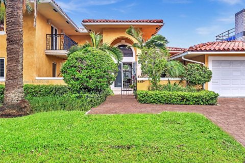 Villa ou maison à vendre à Fort Lauderdale, Floride: 5 chambres, 394.93 m2 № 1409071 - photo 2