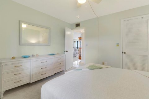 Condo in Jensen Beach, Florida, 2 bedrooms № 2341386 - photo 14