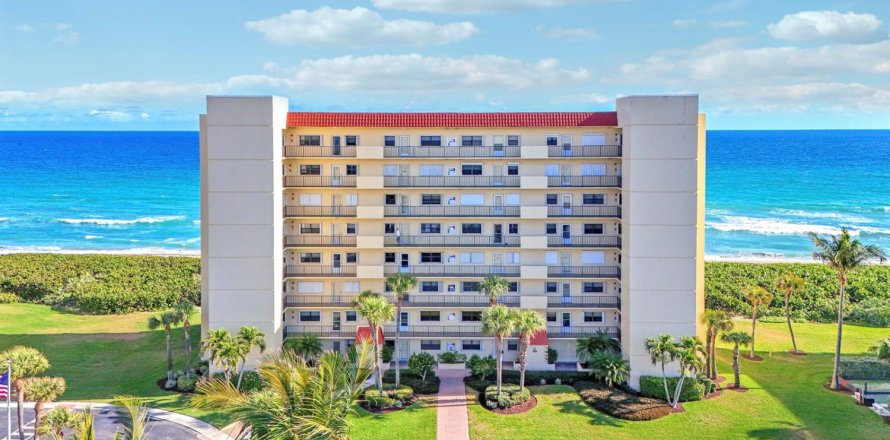 Condo in Jensen Beach, Florida, 2 bedrooms № 2341386