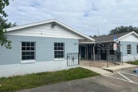 Propiedad comercial en venta en Orange City, Florida, 260.13 m2 № 1564288 - foto 1
