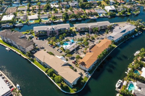 Propiedad comercial en venta en Hallandale Beach, Florida № 2184157 - foto 23