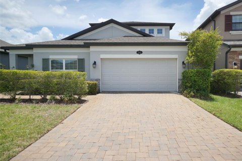 House in Lutz, Florida 4 bedrooms, 277.59 sq.m. № 2096051