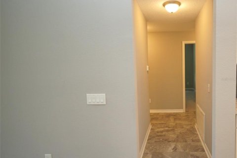 House in Lutz, Florida 4 bedrooms, 277.59 sq.m. № 2096051 - photo 25