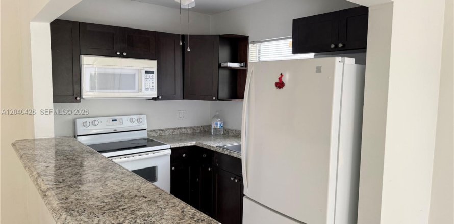 Casa en Fort Lauderdale, Florida 1 dormitorio № 2086661