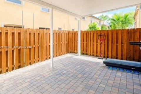 Touwnhouse à vendre à Homestead, Floride: 3 chambres, 140.19 m2 № 2044335 - photo 16