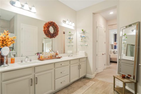 Casa en alquiler en Winter Garden, Florida, 6 dormitorios, 391.03 m2 № 1906124 - foto 25