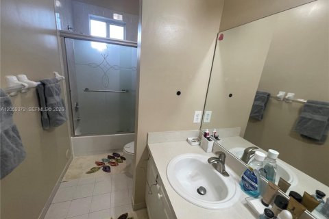 Touwnhouse à vendre à Pembroke Pines, Floride: 3 chambres, 147.16 m2 № 2261182 - photo 14
