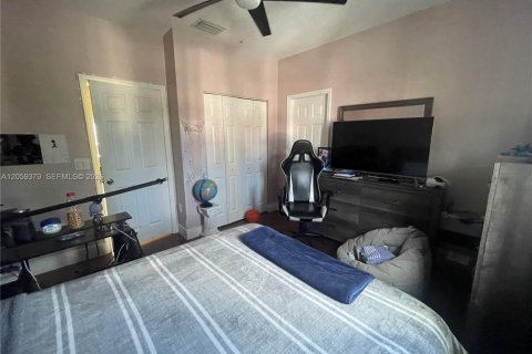 Touwnhouse à vendre à Pembroke Pines, Floride: 3 chambres, 147.16 m2 № 2261182 - photo 11