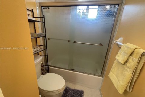 Touwnhouse à vendre à Pembroke Pines, Floride: 3 chambres, 147.16 m2 № 2261182 - photo 22