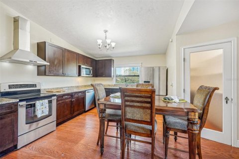 House in Daytona Beach, Florida 4 bedrooms, 239.32 sq.m. № 1767591 - photo 5