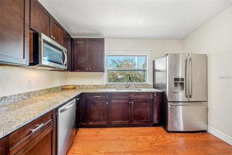 House in Daytona Beach, Florida 4 bedrooms, 239.32 sq.m. № 1767591 - photo 6