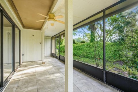 Condo in Tarpon Springs, Florida, 2 bedrooms  № 2239699 - photo 29