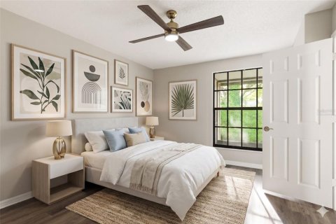 Condo in Tarpon Springs, Florida, 2 bedrooms  № 2239699 - photo 18