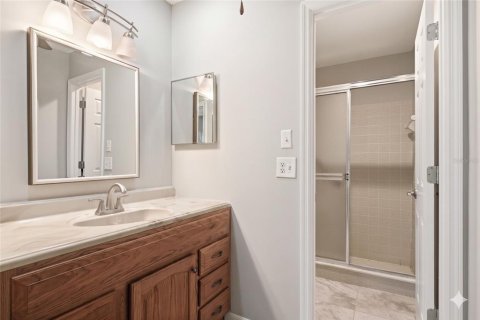 Condo in Tarpon Springs, Florida, 2 bedrooms  № 2239699 - photo 20