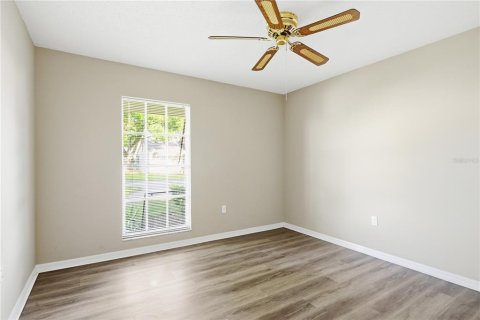 Condo in Tarpon Springs, Florida, 2 bedrooms  № 2239699 - photo 22