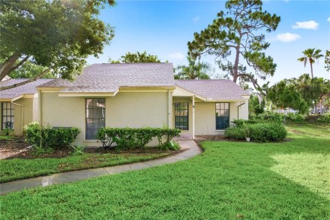 Condo in Tarpon Springs, Florida, 2 bedrooms  № 2239699 - photo 2