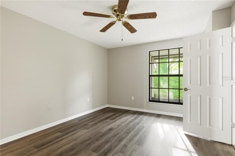Condo in Tarpon Springs, Florida, 2 bedrooms  № 2239699 - photo 17