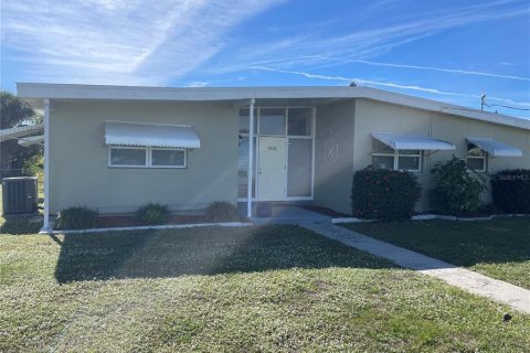 Villa ou maison à North Port, Floride 2 chambres, 102.19 m2 № 2418929