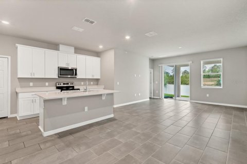 House in Clermont, Florida 4 bedrooms, 206.8 sq.m. № 1516079 - photo 11