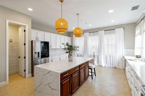 Villa ou maison à vendre à Punta Gorda, Floride: 5 chambres, 377.83 m2 № 1918400 - photo 3