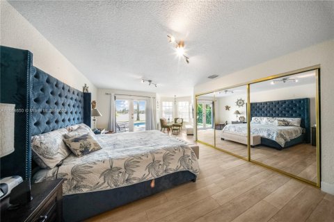 Villa ou maison à vendre à Hialeah, Floride: 4 chambres, 180.23 m2 № 1932625 - photo 19