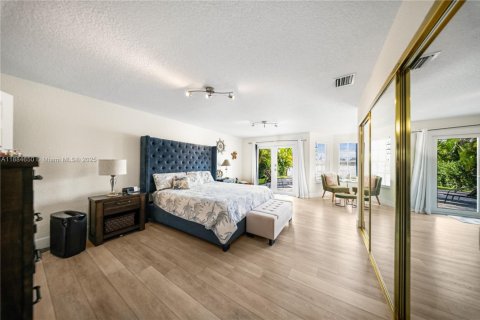 Villa ou maison à vendre à Hialeah, Floride: 4 chambres, 180.23 m2 № 1932625 - photo 17