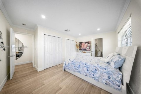 Villa ou maison à vendre à Hialeah, Floride: 4 chambres, 180.23 m2 № 1932625 - photo 25