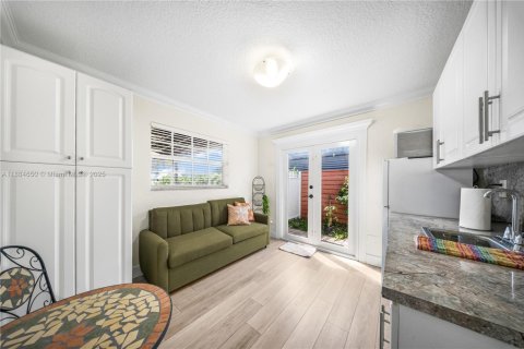 Villa ou maison à vendre à Hialeah, Floride: 4 chambres, 180.23 m2 № 1932625 - photo 28